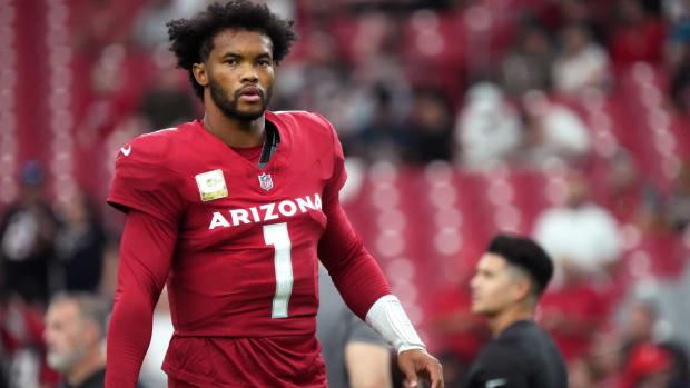 Kyler Murray regresa tras 11 meses lesionado.
